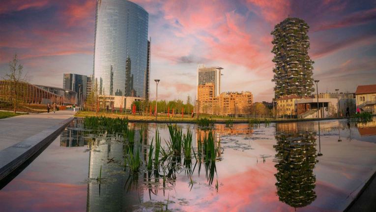 مشروع الغابة العمودية في ميلانو كنموذج للسكن المستدام